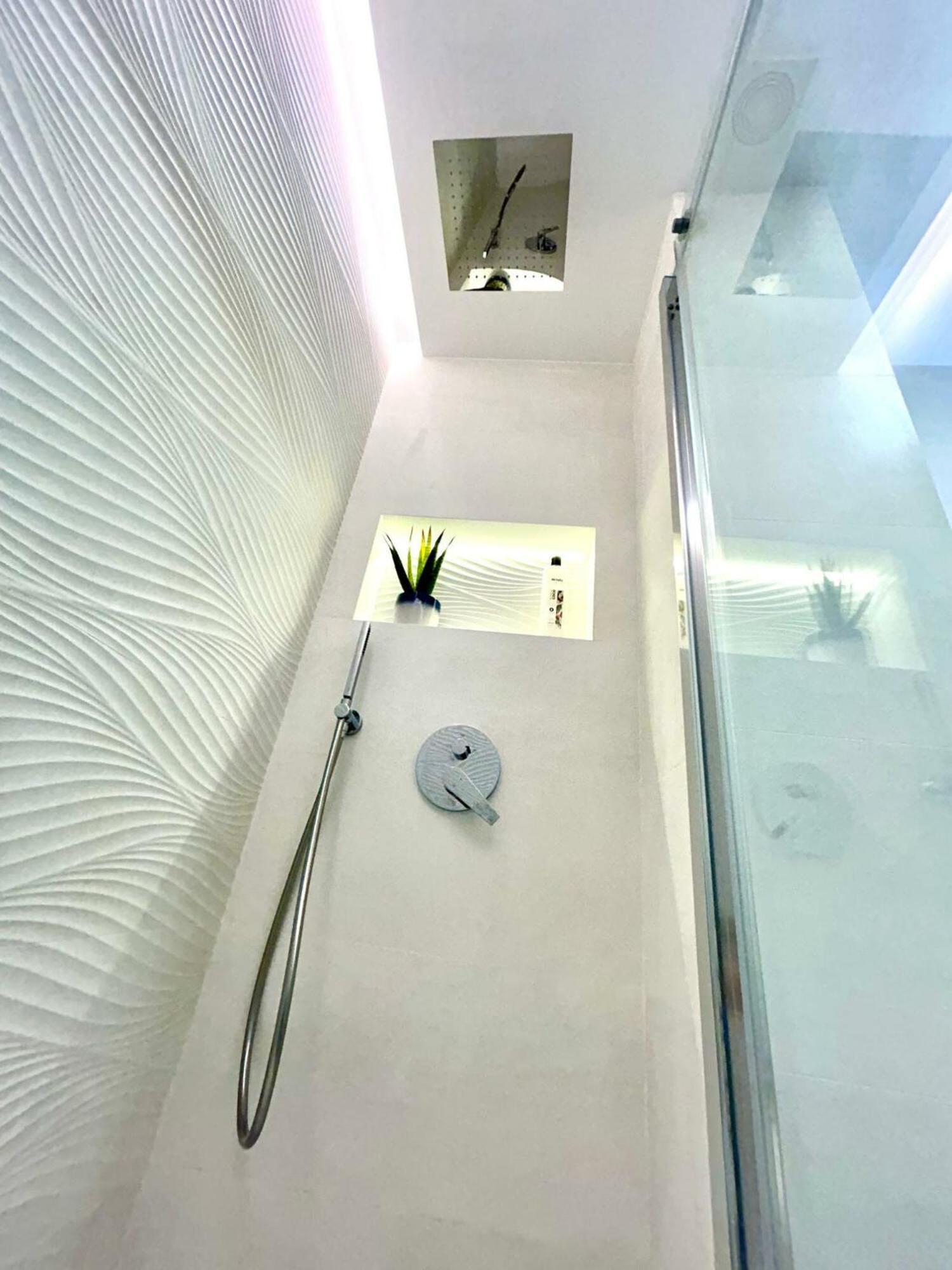 Gatu Premium Deseo Piso De Lujo Con Parking " Preferente Mayores De 25 Anos Y Familias " Cádiz Exterior foto